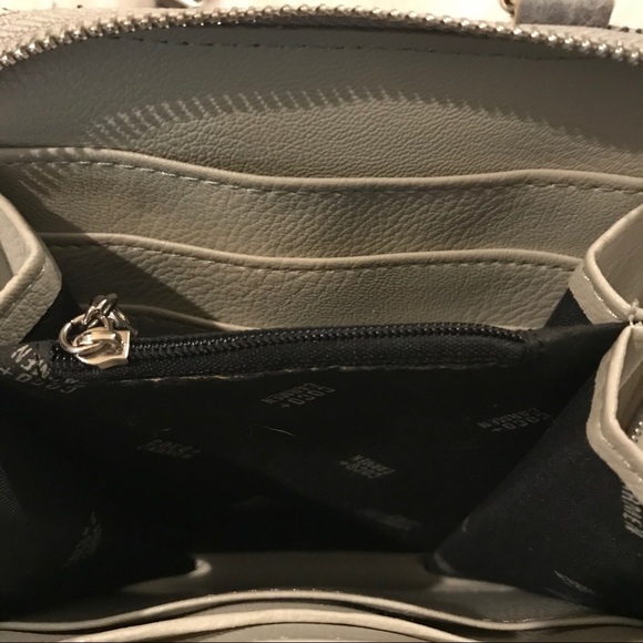 Coco + Carmen Suki Crossbody Tweed Organizer Bag - Picture 5 of 5